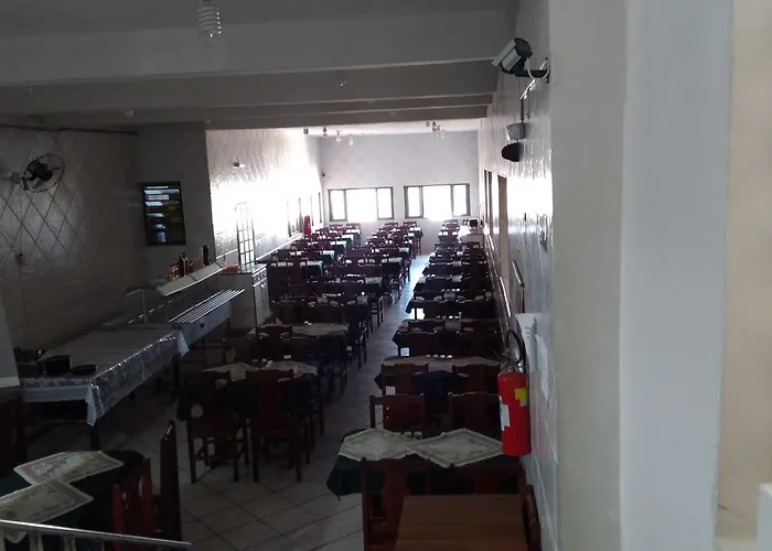 Queiroz AparecidaHotel Em